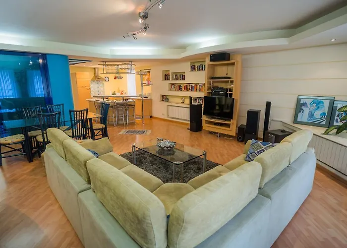 Artsy 3br Flat In Primaverii - Exlcusive Area * 布加勒斯特