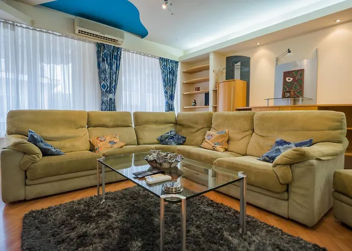 Artsy 3br Flat In Primaverii - Exlcusive Area Bükreş