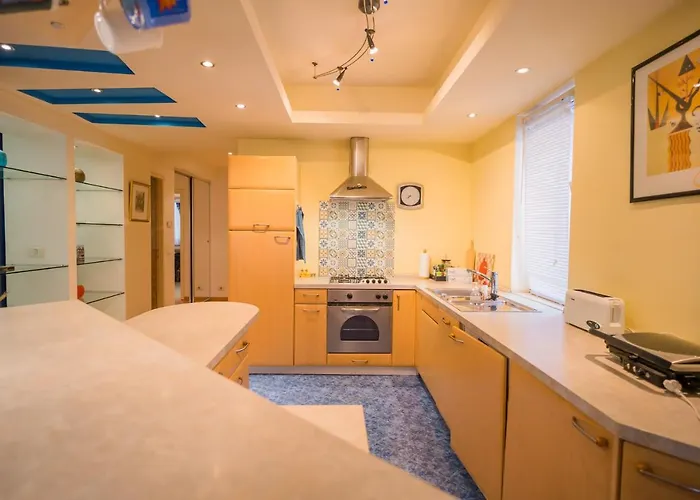 Artsy 3br Flat In Primaverii - Exlcusive Area Bukarest