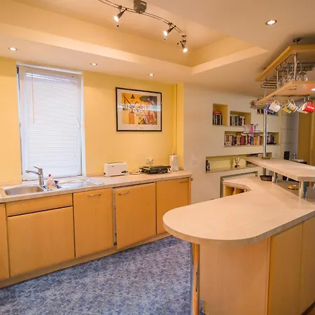 Artsy 3br Flat In Primaverii - Exlcusive Area Bucharest