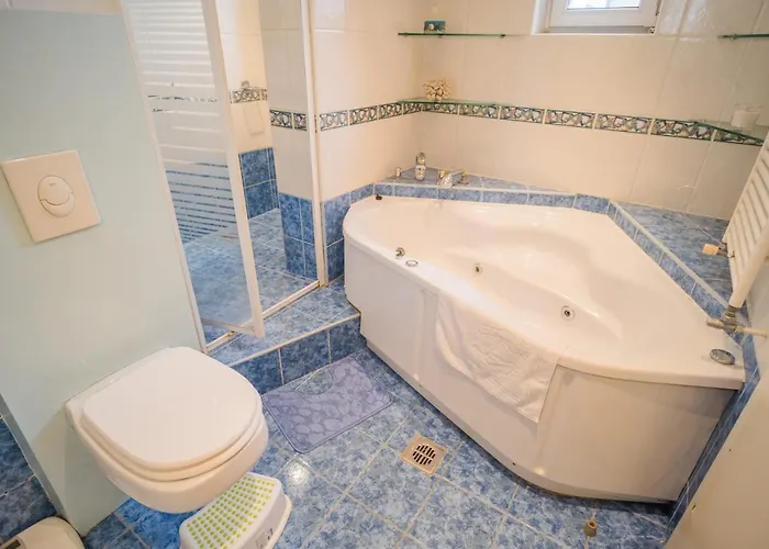 Artsy 3br Flat In Primaverii - Exlcusive Area דירה בוקרשט
