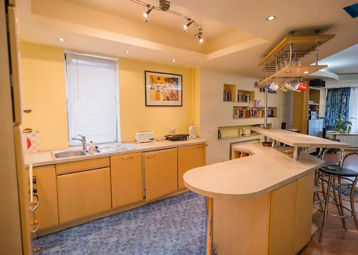 Artsy 3br Flat In Primaverii - Exlcusive Area Bucarest